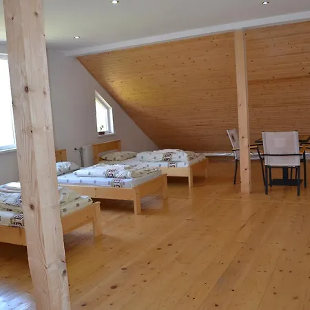 U Dvori Gæstehus Podgorodtsy