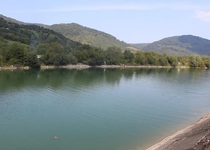 U Dvori Πανσιόν